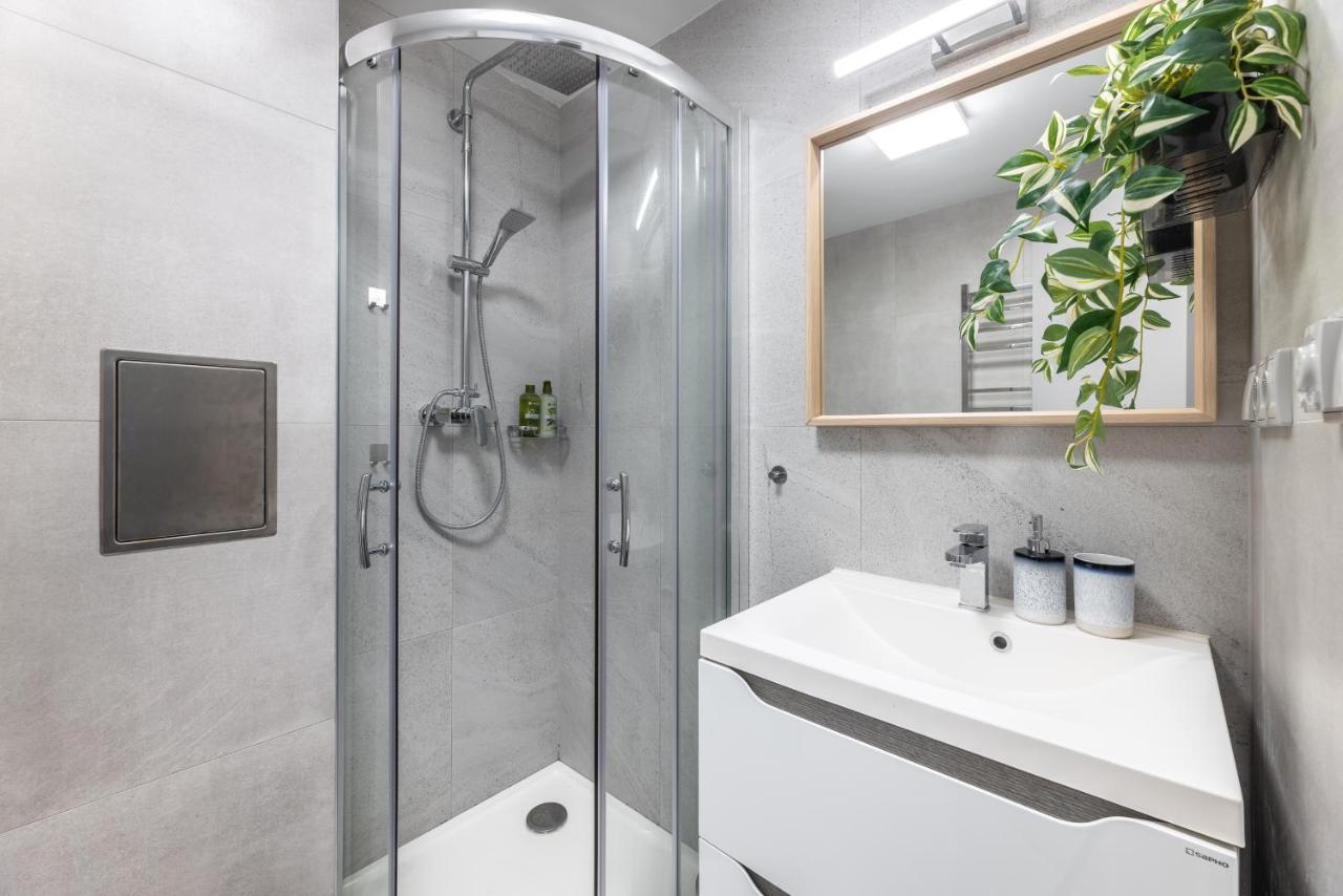 Cute 1Bedroom Center Apartment Прага Екстериор снимка